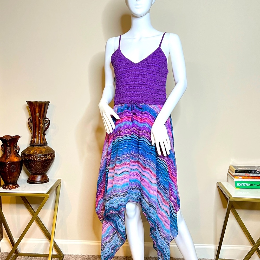 Sundress with handkerchief style cut